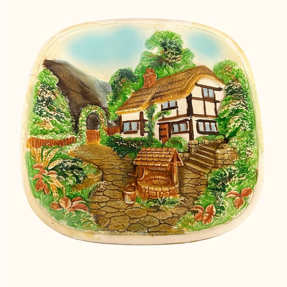 Vintage Legend Products 3D Chalkware Wall Plaque English Cottage England 8"